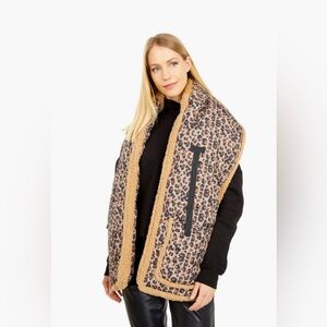 Ugg scarf sherpa and puffer leopard print water resistant all weather one sz NWT